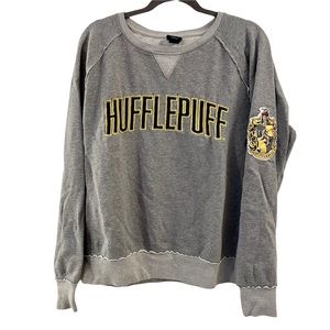 Universal Studios | Wizarding World of Harry Potter |
Hufflepuff Sweatshirt